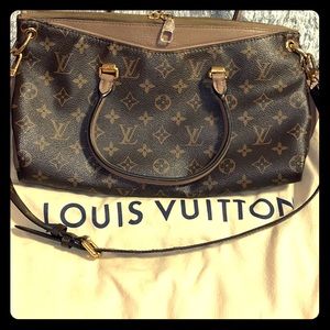 Louis Vuitton Pallas
